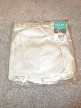 Vanity Fair Brief Size 10 3XL Fawn Perfectly Yours Ravissant Poof Granny Panty